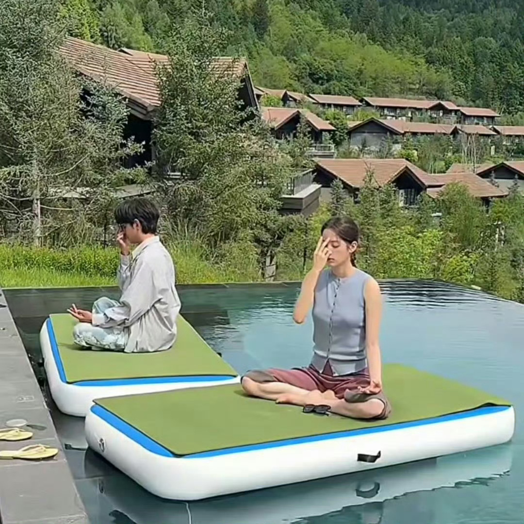 平时一个个出门必打伞一点太阳都不晒 怕晒黑的女明星们来到vogue就这么陪着刘冲