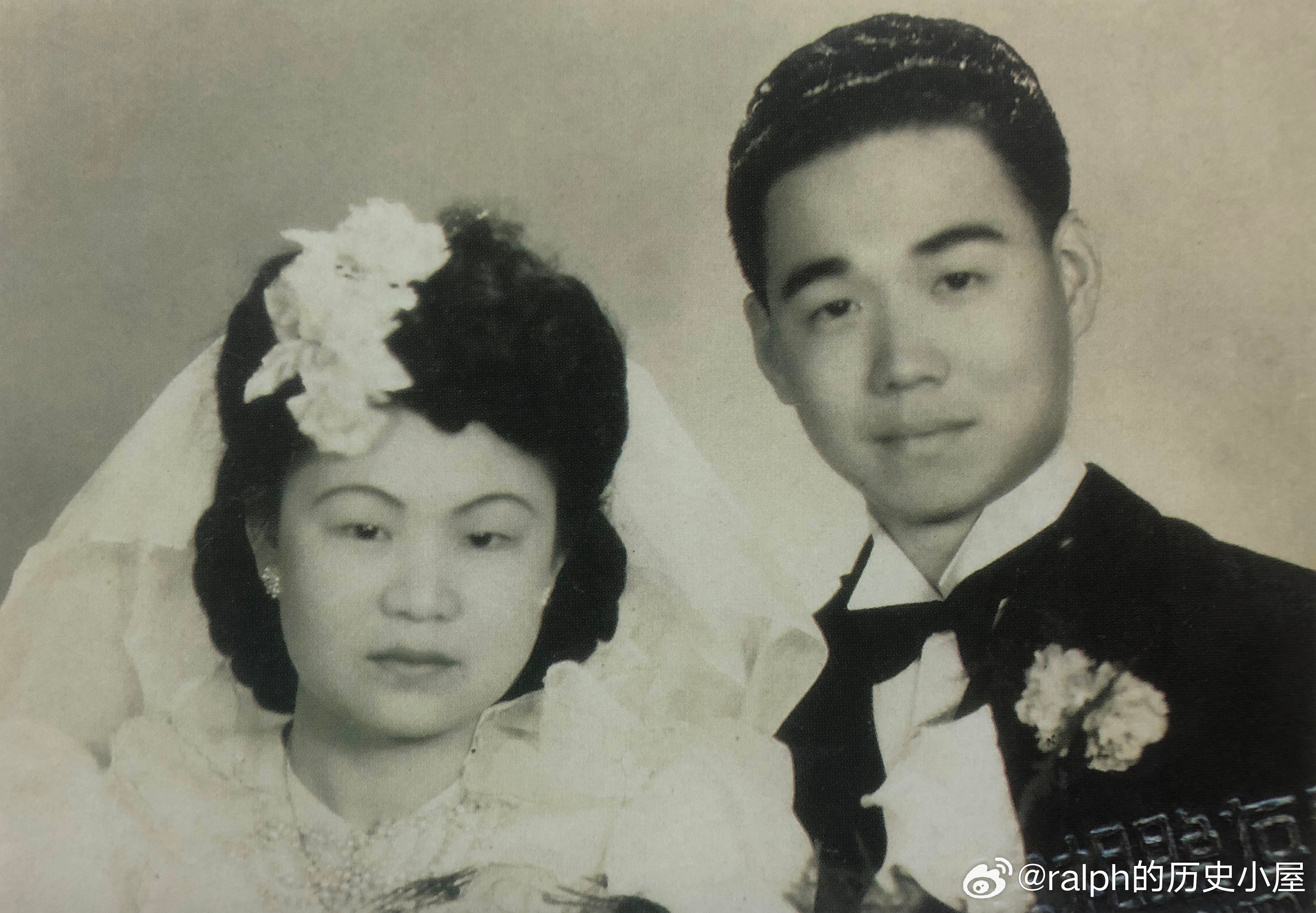 1947年周柏春（原名姚振民）、吴光瑾结婚照历史影像