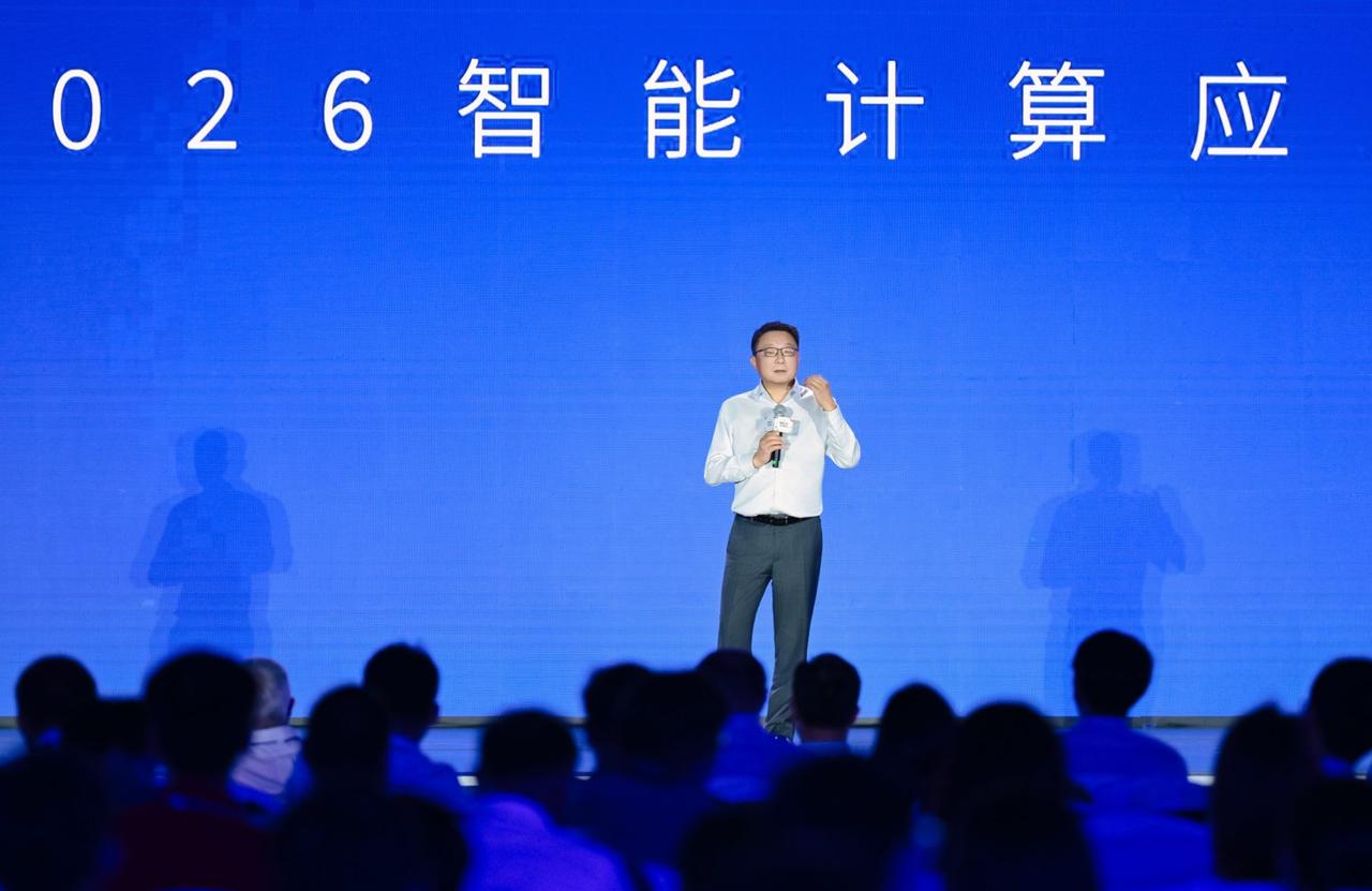十万卡不是终点，历军重新划了条赛道
这次光合大会听下来，其实能摸到一条很清晰的产