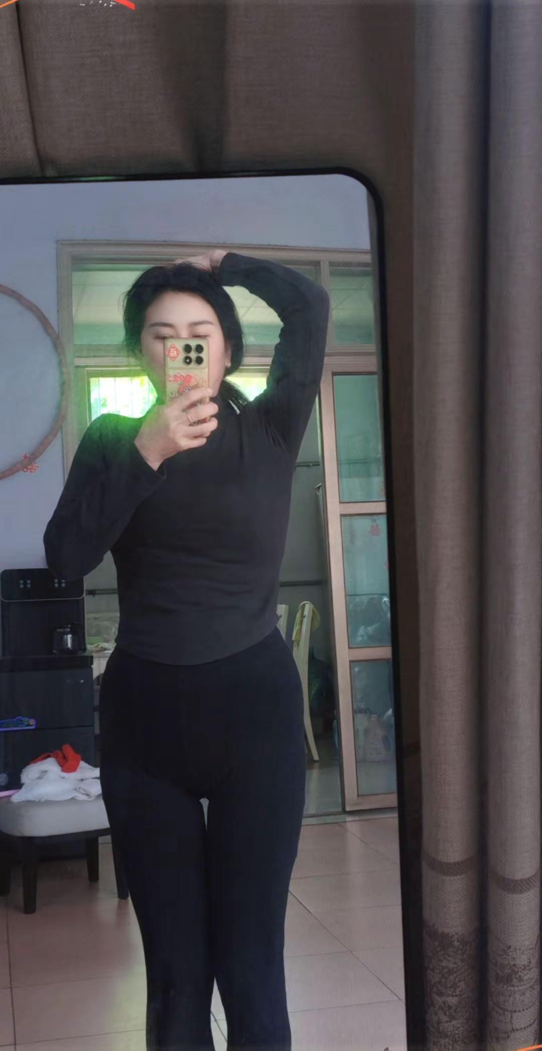原相机对镜拍 镜子实拍 分享我的对镜拍 保持好身材锻炼完的我