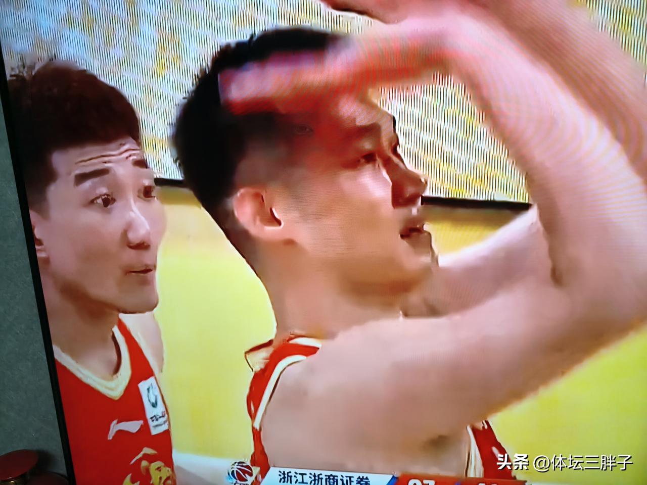 如果孙铭徽和胡金秋能保证场场满负荷上场比赛，那么CBA联赛几乎没有抗衡的球队。但