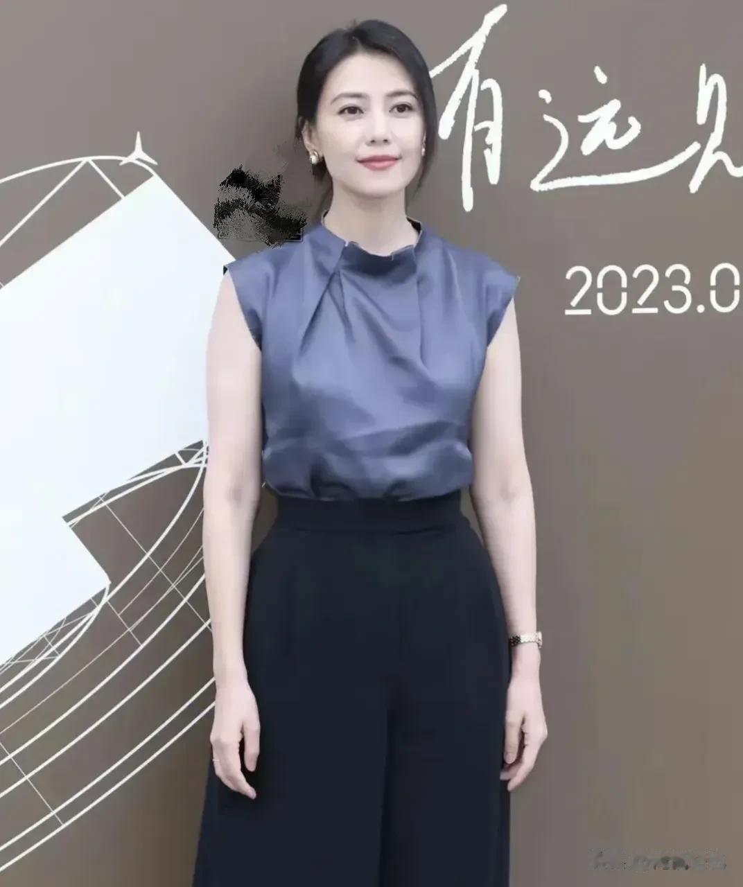 感觉很多人真的审美观有问题，他们说高圆圆颜值无敌，是女神中的女神，但腿太粗了，真