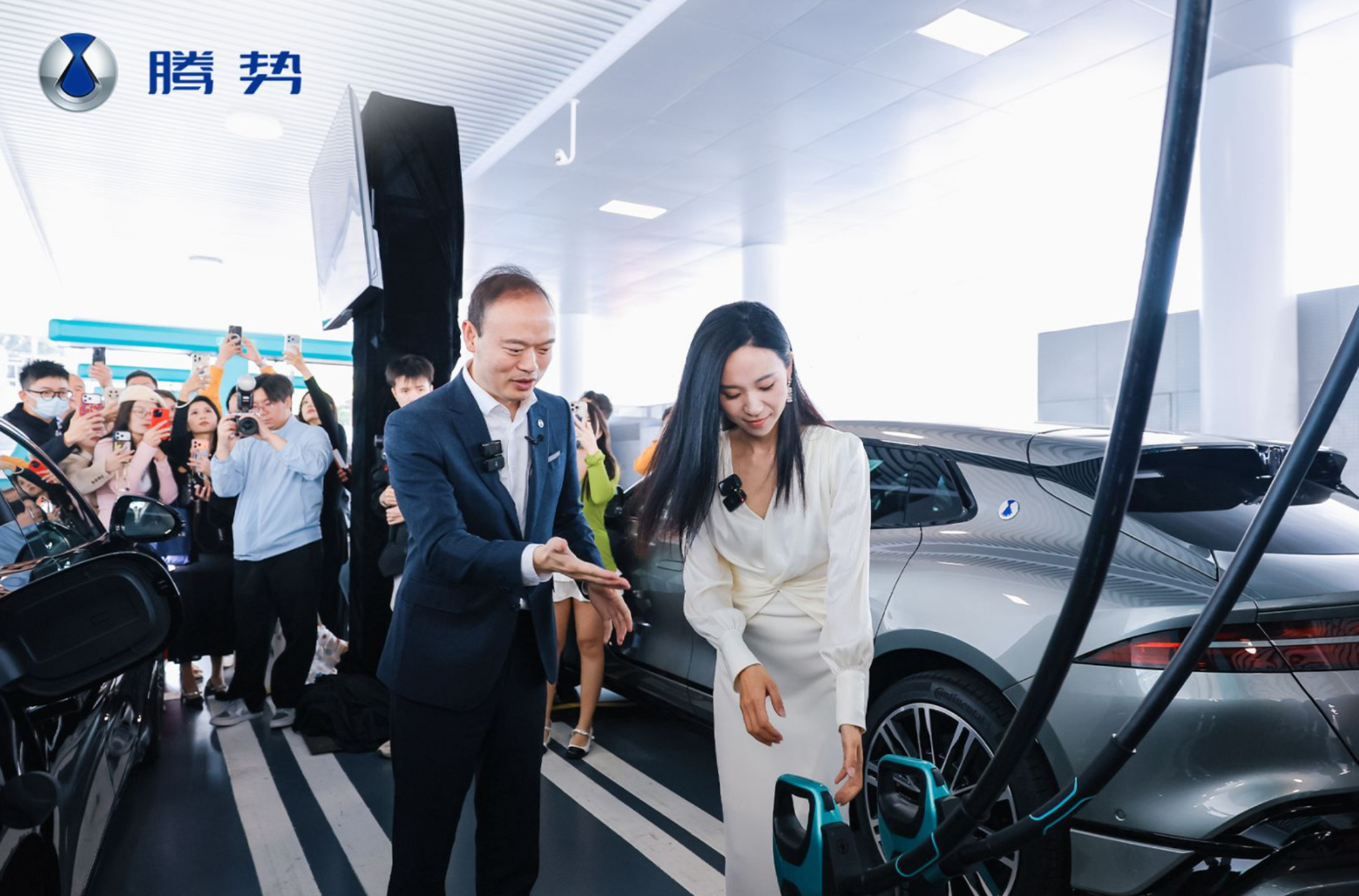 今年新能源车圈让我眼前一亮的技术终于落地了，全新腾势Z9GT闪充旗舰型目前已经开