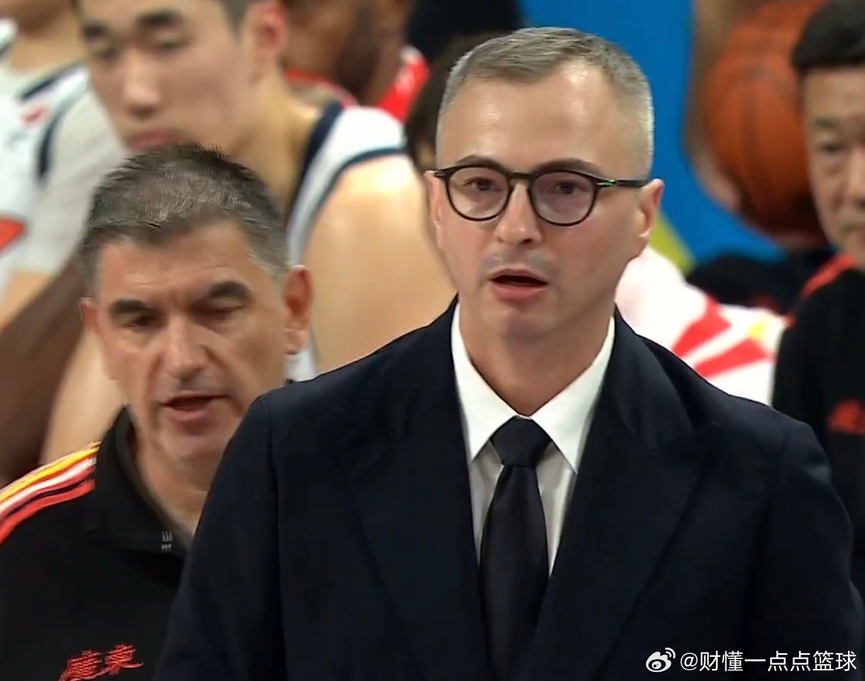 主场首秀背水一战，广东宏远今晚迎战广厦，能否终结连败拿下赛季首胜？今晚19:35