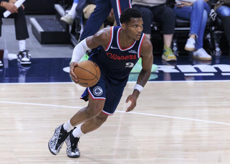 今日，ClutchPoints名记Brett Siegel发文报道了快船的交易动