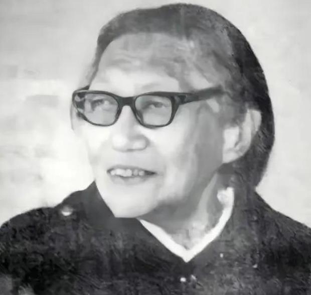辽宁91岁老太太病逝，临终遗言：我就是当年国民党要找的军火大盗
 
1904年的