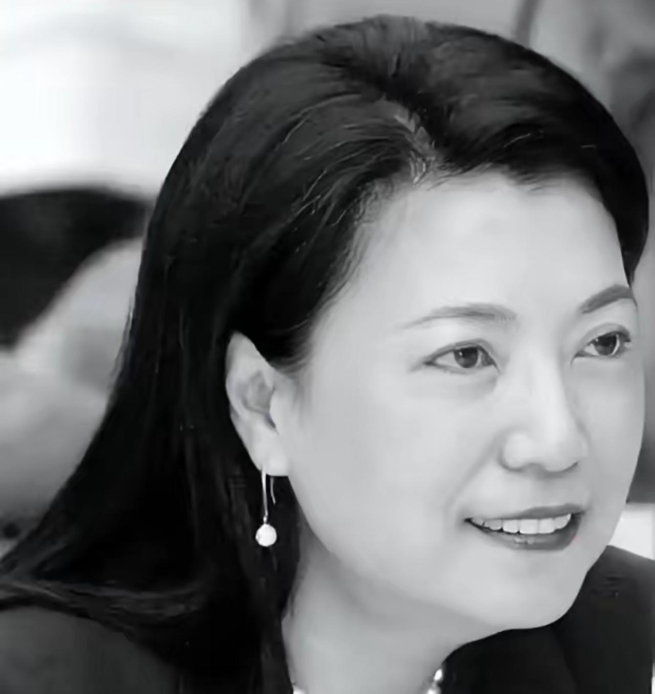 蒋家三代男丁尽数凋零，撑起百年家族体面的，竟是外嫁孙媳方智怡

蒋家三代男丁接连