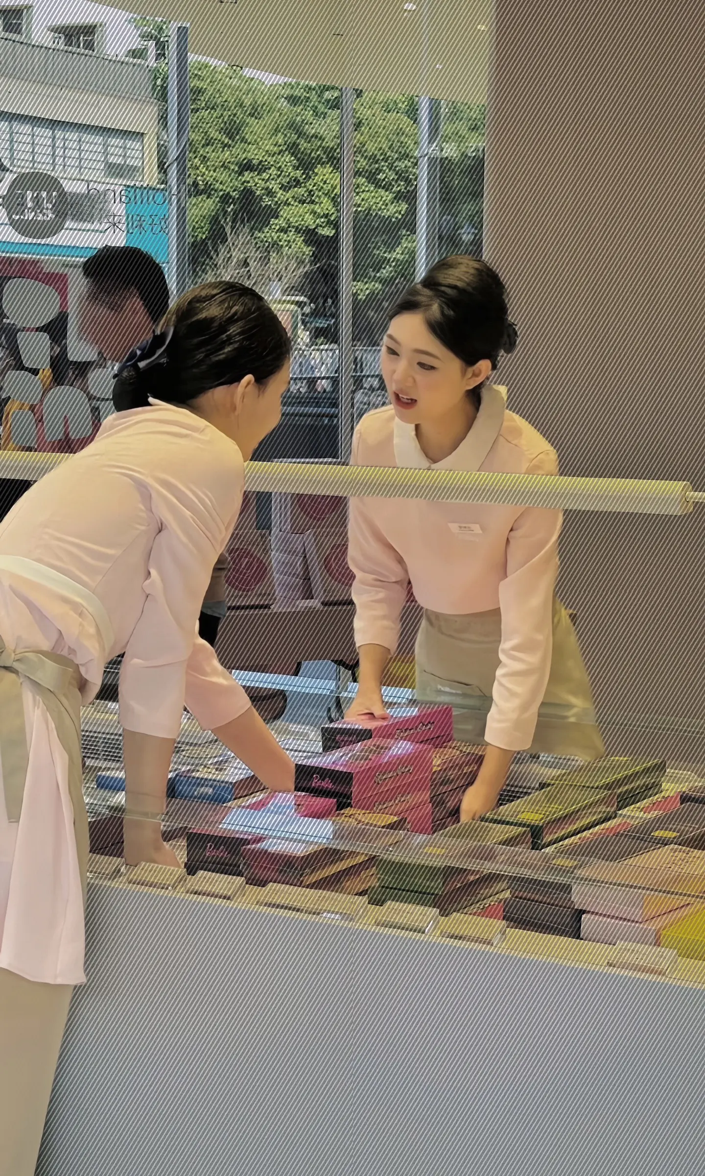 好利来小姐姐都好好好啊