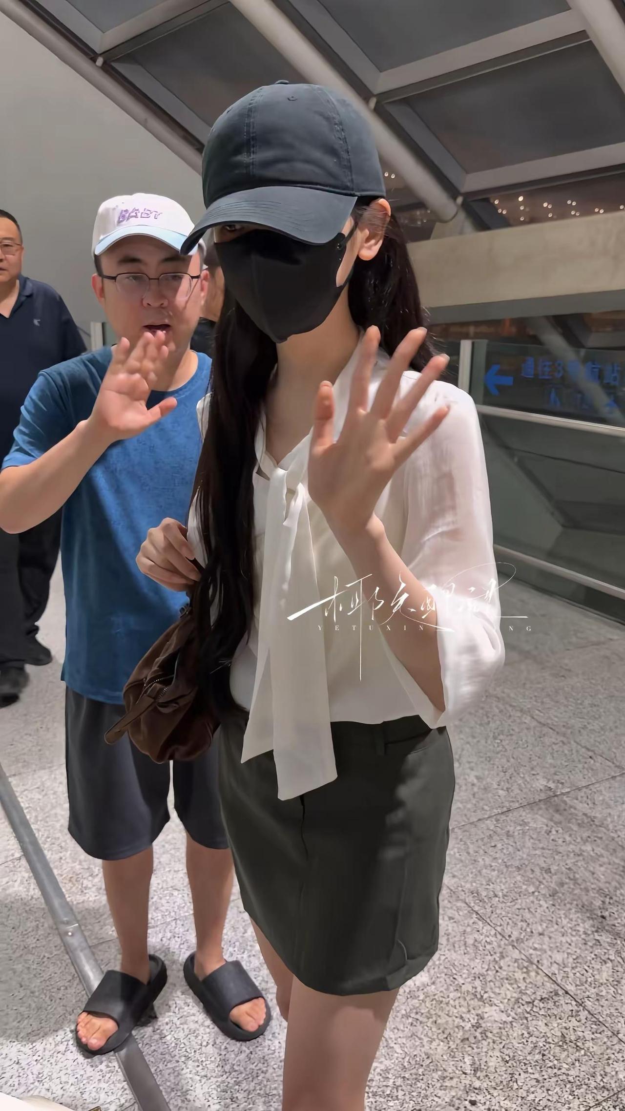 女神我保证你是天使。杨超越