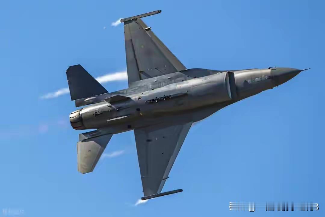 1. 中国新型丝瓜络隐形战机涂层可将雷达信号强度降低700倍：中国团队将丝瓜络碳