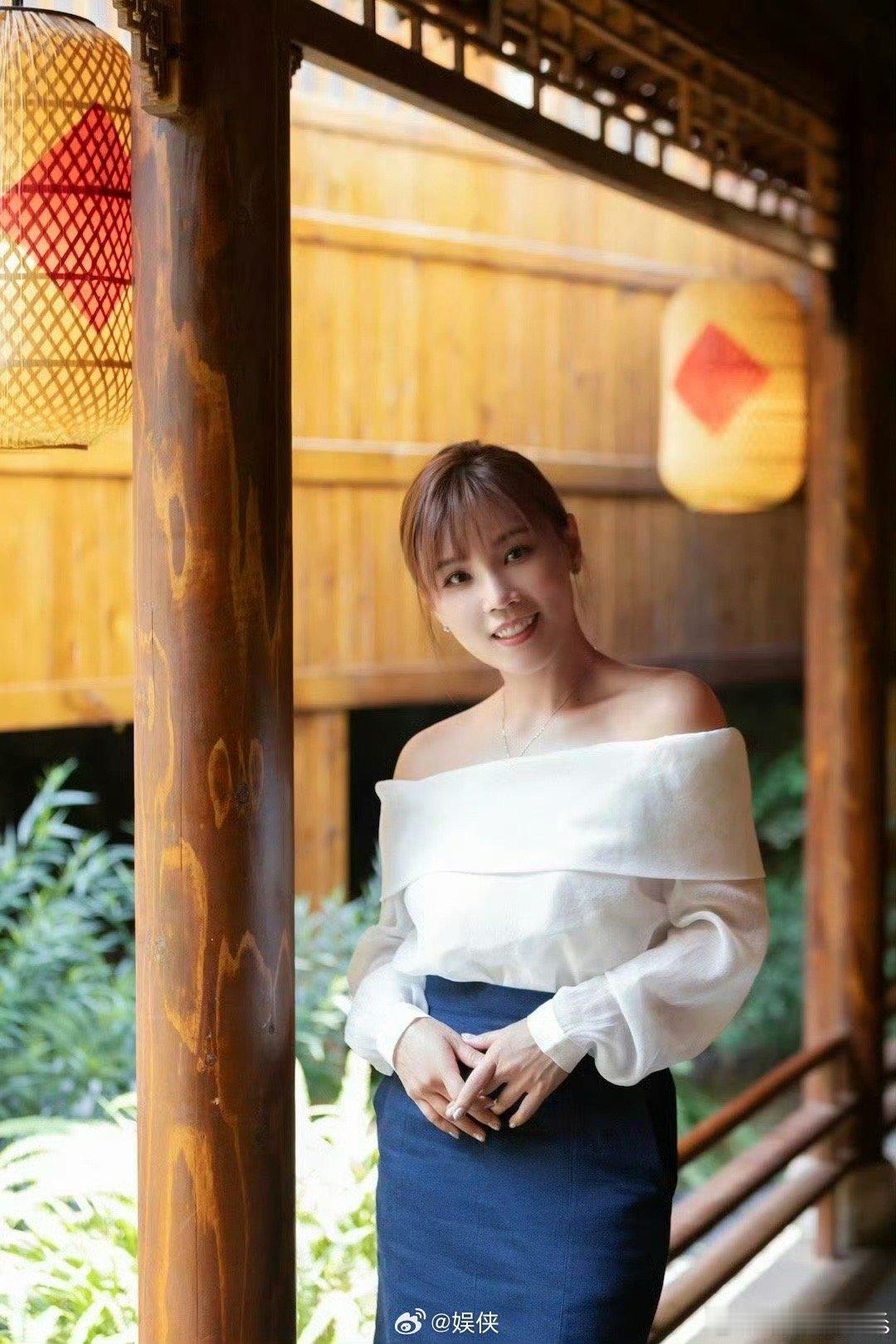 李佳薇没有麦克风的我什么都不是李佳薇表示曾经觉得离自己的梦想越来越远，于是会开始