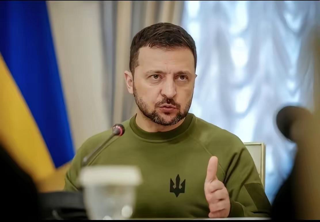 越来越佩服泽连斯基了，他是真敢说。在欧盟峰会上，他一句“有人会离去、有人会离世”