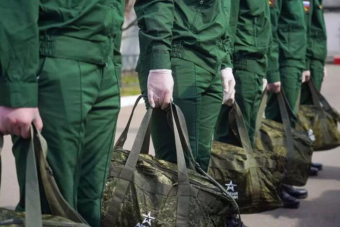 虽然古巴政府对俄罗斯非法雇佣古巴人去乌克兰打仗的事很愤怒而且坚决禁止，但是拦不住