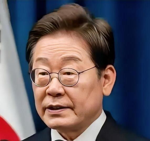 韩国政坛掀起大波澜！李在明总统亲自下令解散了存在78年的"检察帝国"，这个曾扳倒