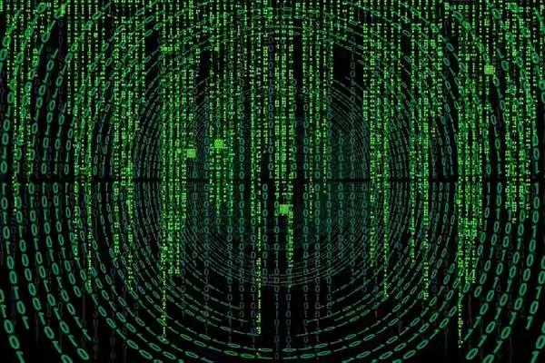 员工用代码17小时删光公司89TB数据：只为腾出存储空间接私活
 
谁也想不到，