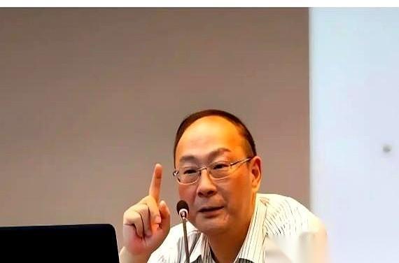 人大金灿荣教授一句话，把窗户纸捅破了：中国的周边，是全世界最恶劣的环境之一。
二