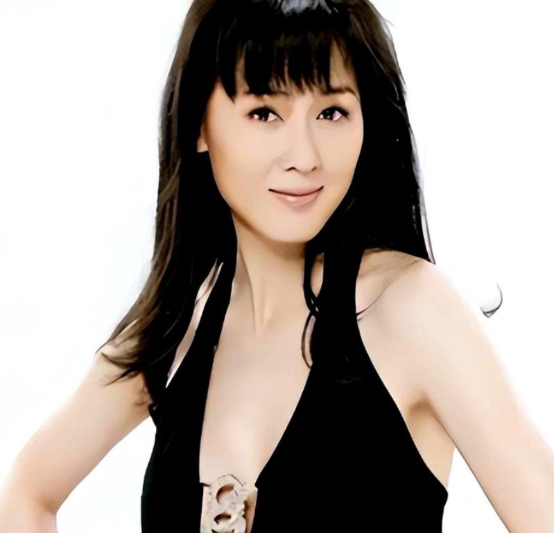 2024年演员李琳与第二任丈夫，体操冠军李大双低调办理离婚，这段始于2012年的