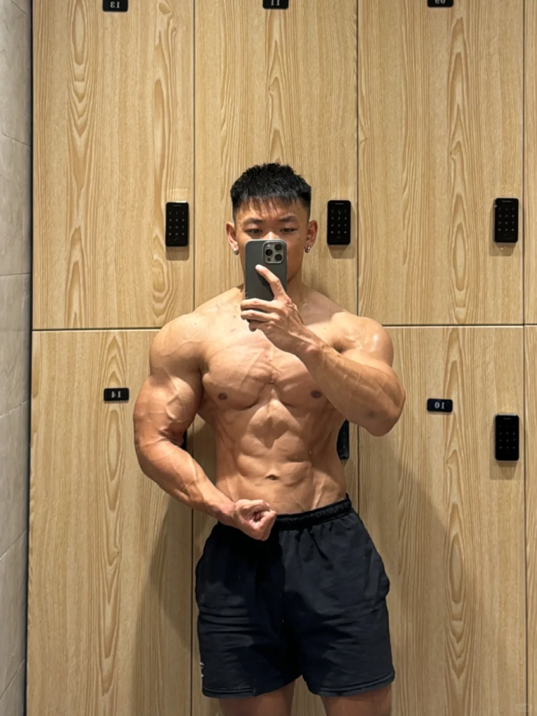 假装不肥😂
