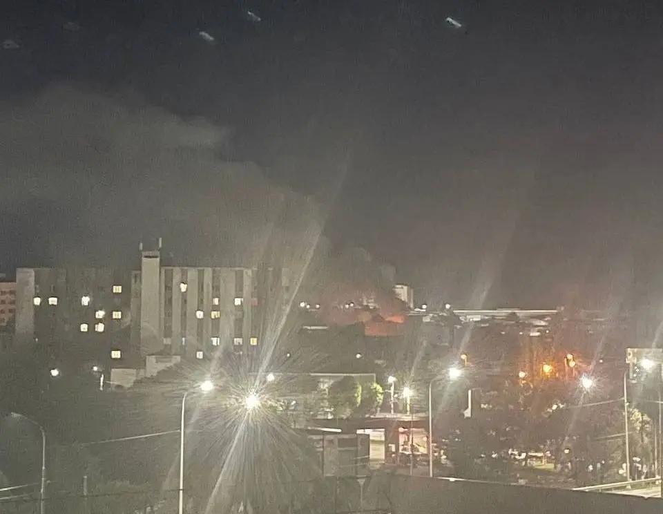 从赫尔松通往克里米亚的陆地入口所有桥梁都完了？！6月11号深夜，克里米亚多地爆炸