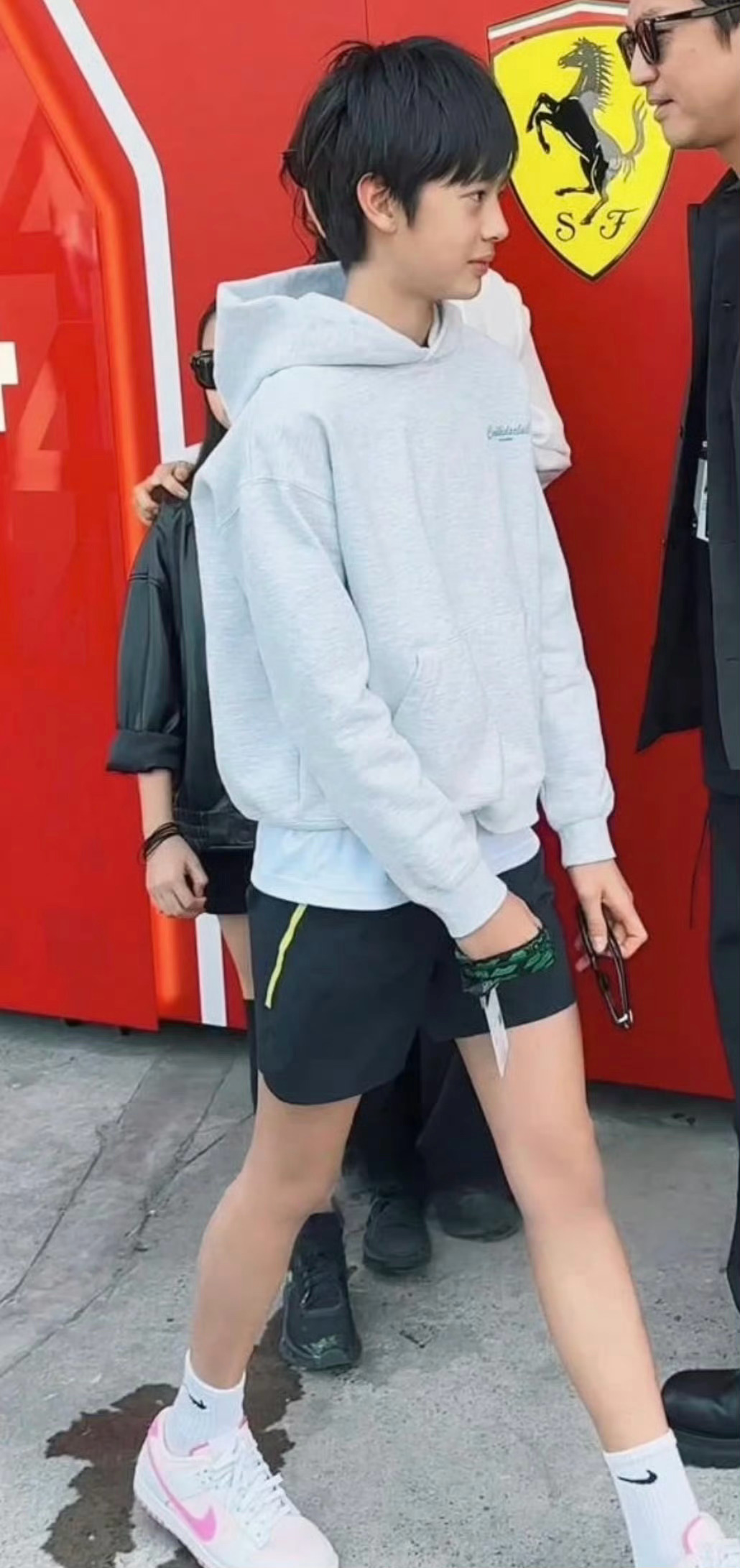 等等鼻子和孙俪太像了 14岁等等好帅 鼻子和妈妈孙俪太像了 等等鼻子 · 14岁