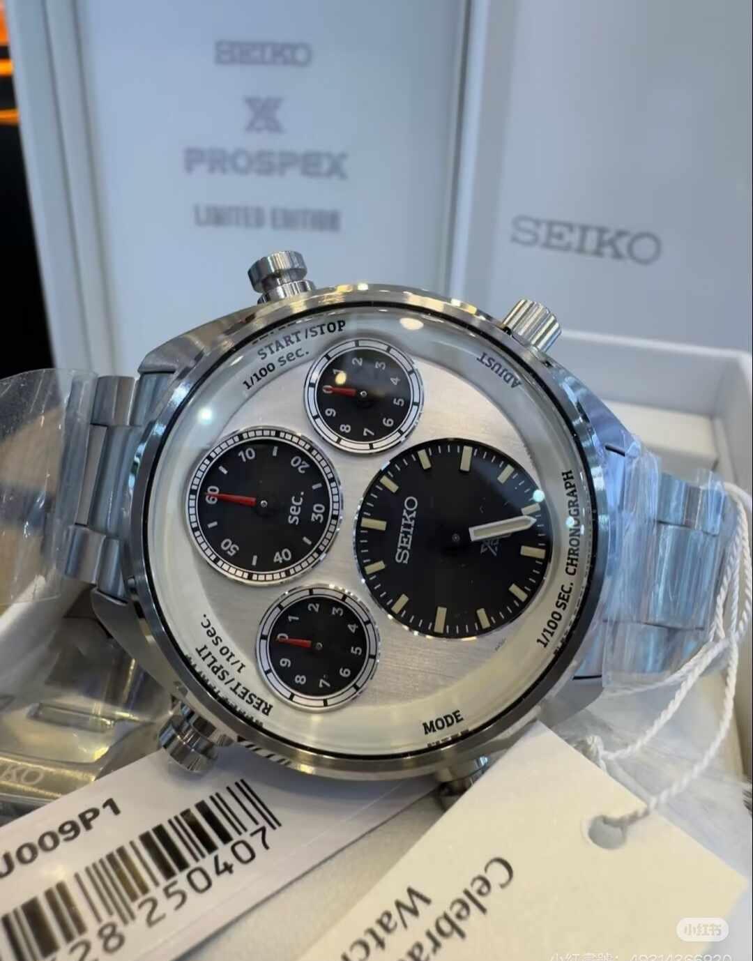 怎么有这么帅的腕表
SEIKO精工太阳能计时腕表
环保太阳能 蓝宝石镜面
10巴