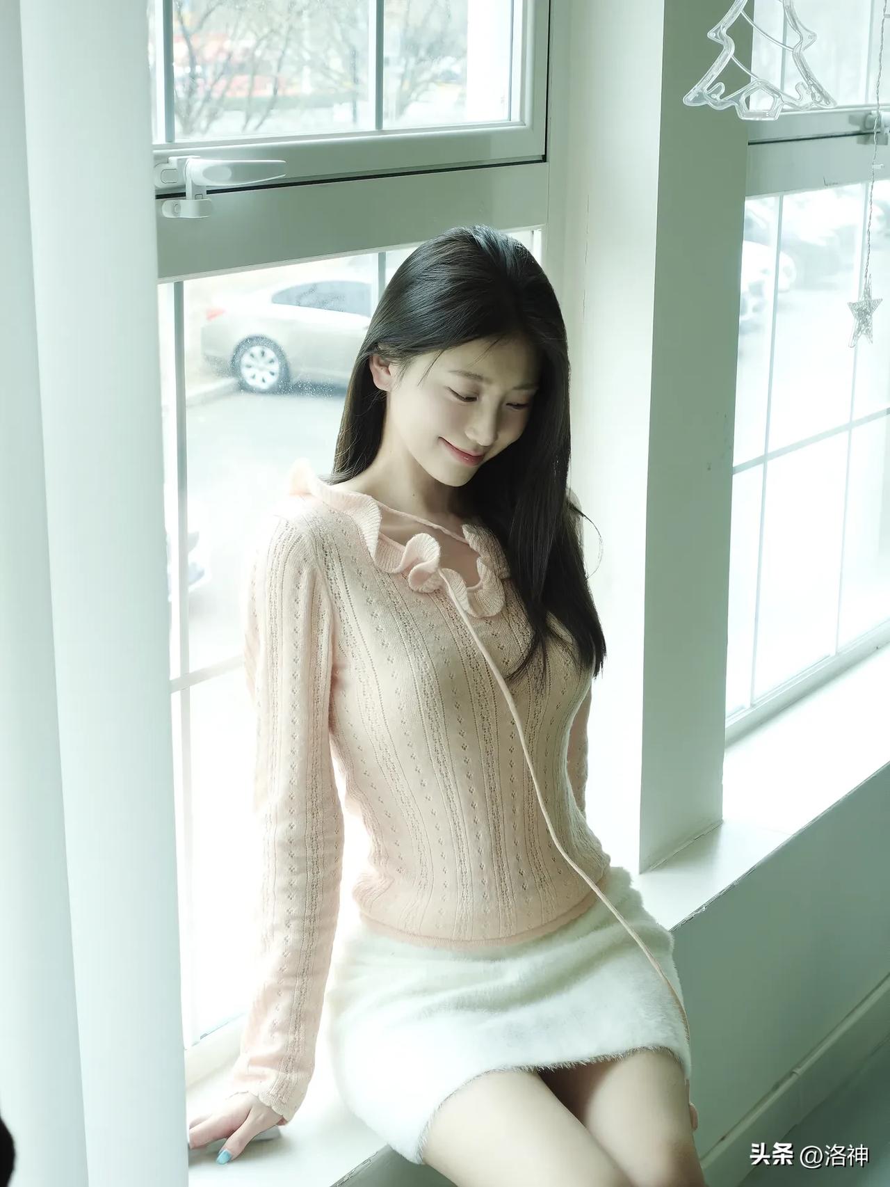 什么是真正的纯欲
小女子只需略微一出手
人间纯欲美女 甜系纯欲风 甜欲氛围 纯欲