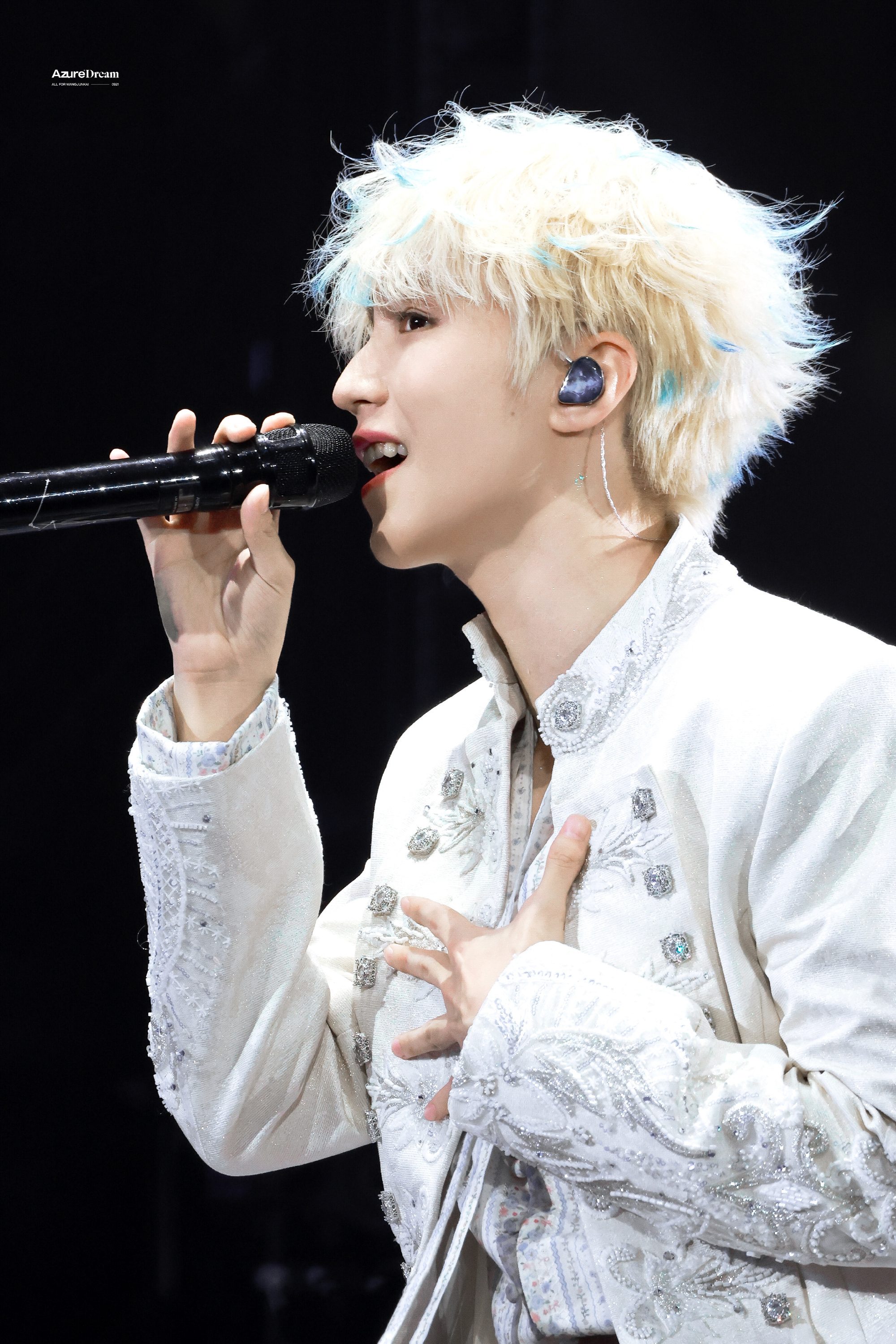 王俊凯💙王俊凯电影刺猬💙💙王俊凯首张同名专辑wjk   💙💙王俊凯演唱