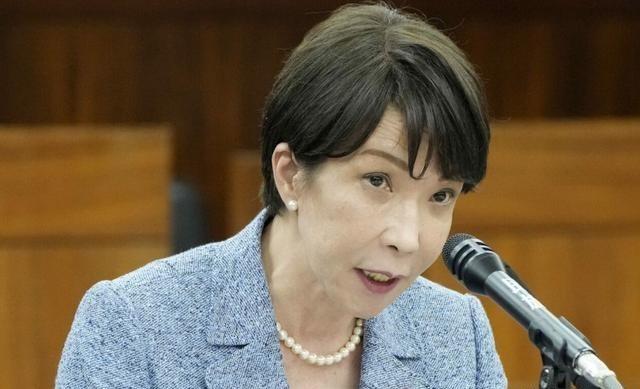 中国对日扩大制裁当天，特殊一幕在日本上演！
6月29日，日本首相高市早苗把几位工
