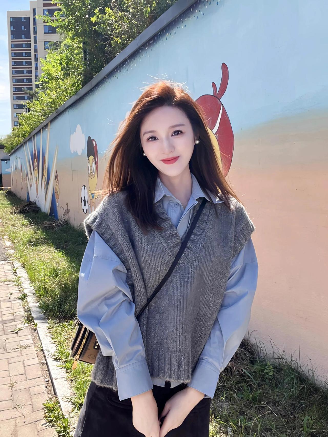 衣袂翩翩#青春似箭#温柔如你#甜美气质美女、#