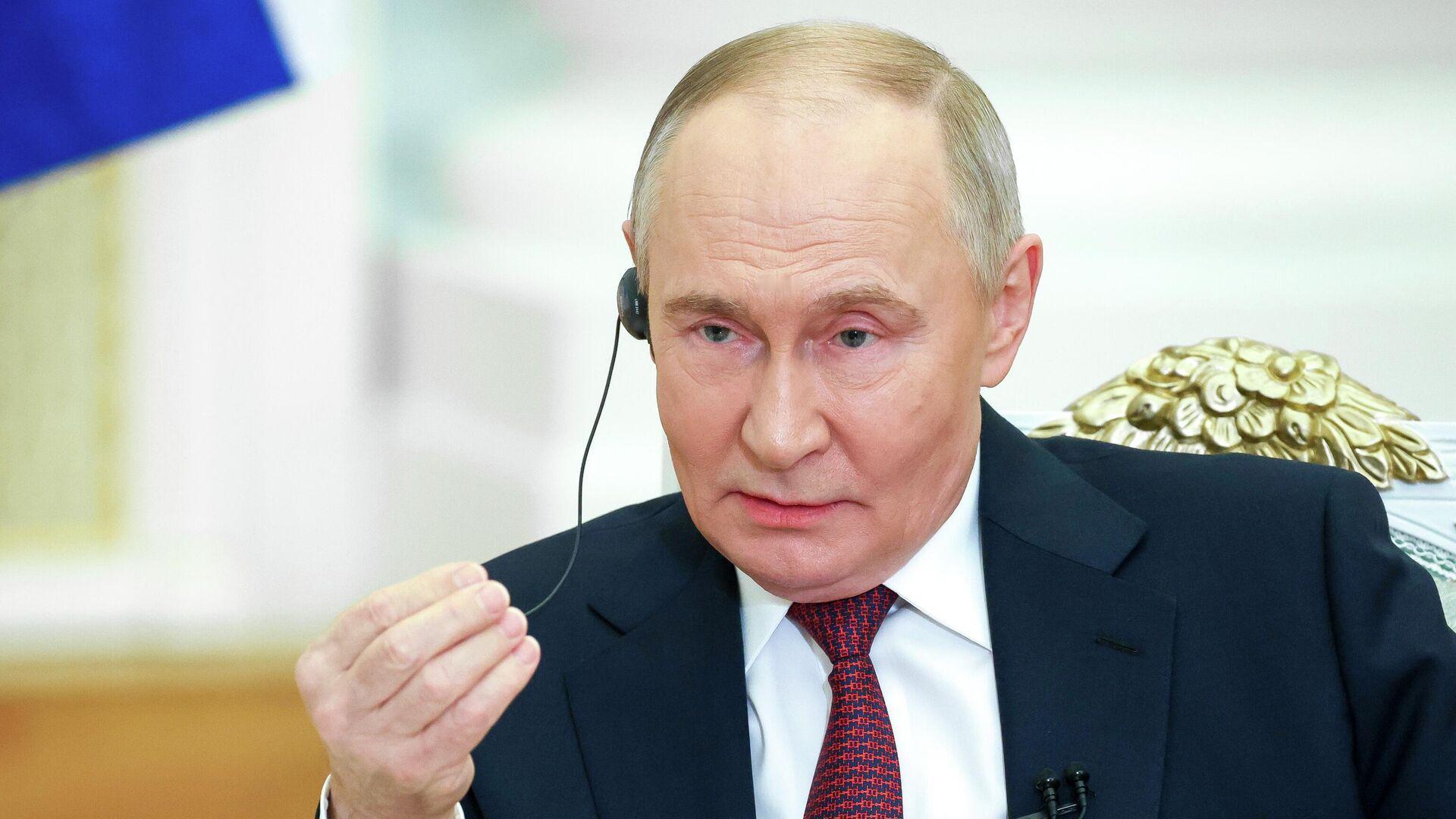 普京近期在接受印媒专访时，被问及俄罗斯是否考虑重返八国集团，他明确给出否定答复。