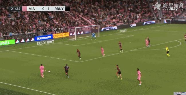 左路雷吉隆横传， 马特奥没处理好……一会到了右路，弗雷传球，德保罗面对门将没能把