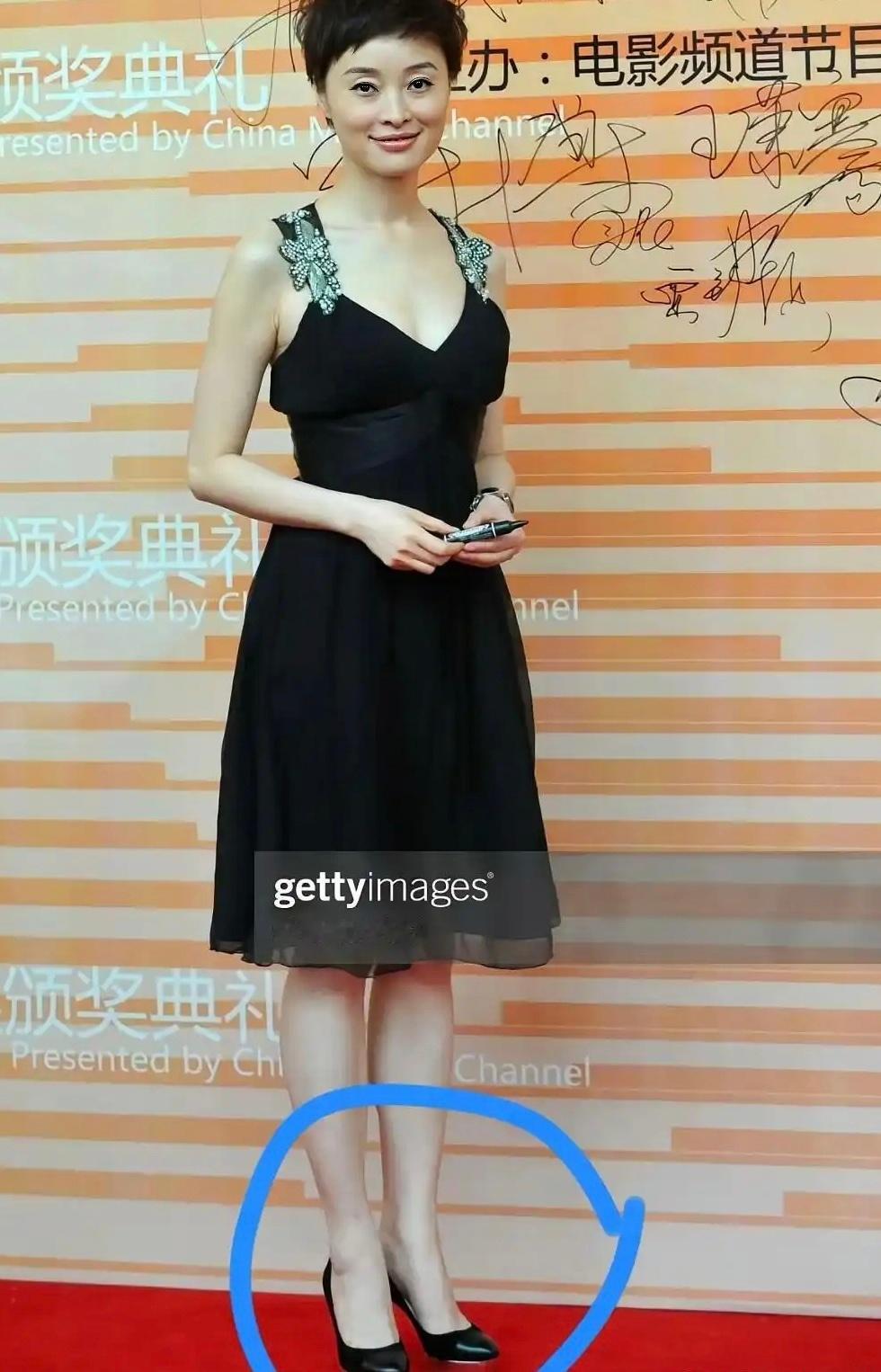 感觉她好会过日子，这双鞋第一次出现是2012年，现在都2026年了，整整14年了