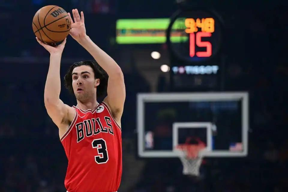 北京时间12月20日，NBA常规赛骑士主场对阵公牛，骑士缺少米切尔与莫布利两位核