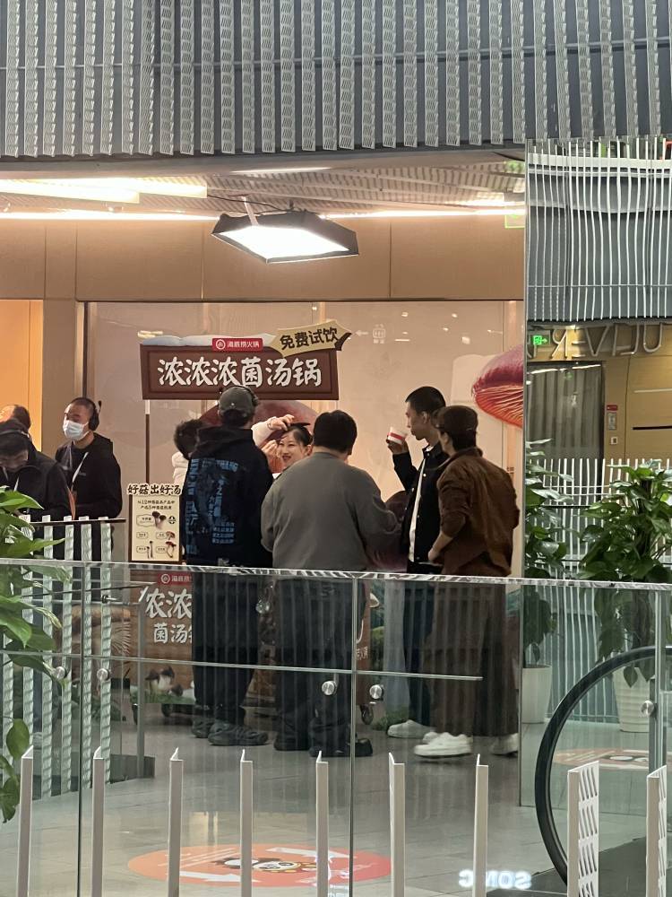 付航的passion浓度还在上升 海底捞这波操作太厉害了！竟然请来了付航讲脱口秀