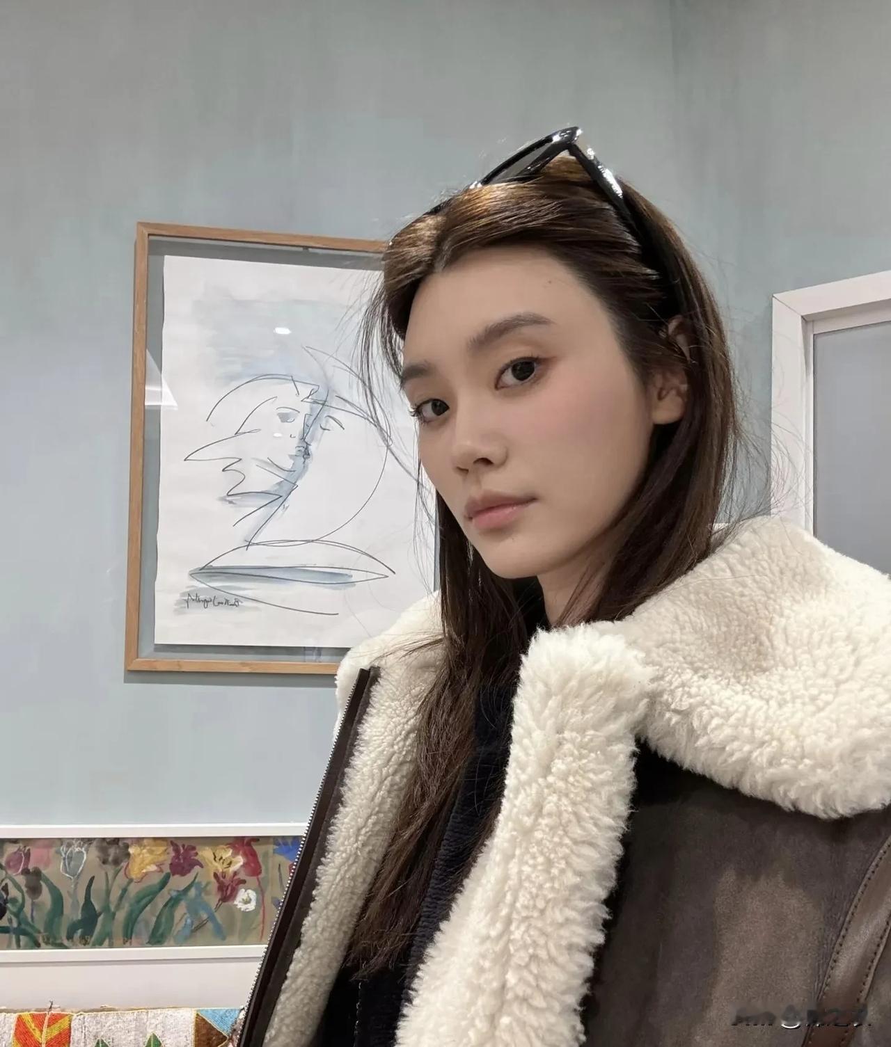内娱的几大超模，奚梦瑶确实是嫁得最好，因为何猷君是豪门真少爷。

而且现在他们家