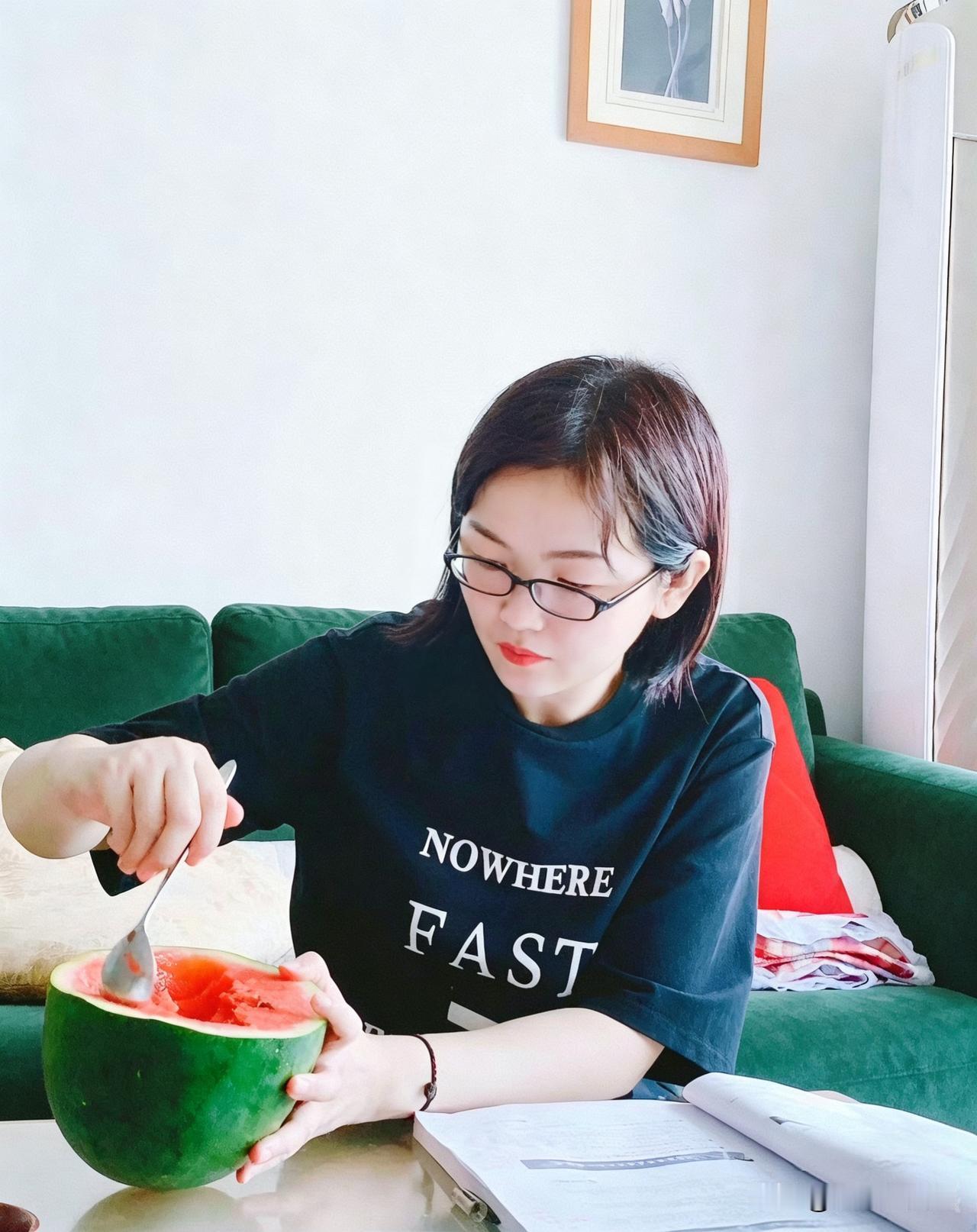 大暑至
中年女人最幸福的几件事情
1️⃣一早家人的佳讯频传
母亲感冒咳嗽也好转啦