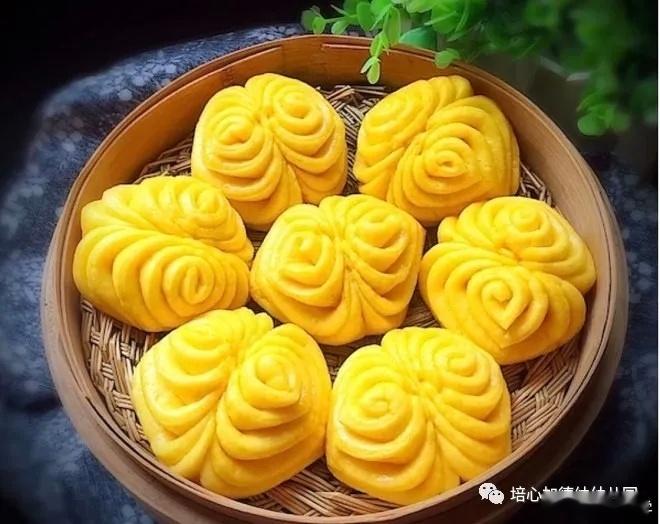 天水另一家幼儿园玉米卷颜色鲜艳幼儿园名称:麦积区培心幼儿园同时图2出自该幼儿园，