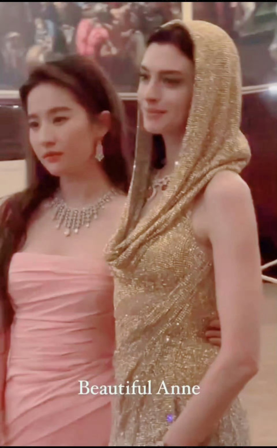 我们好莱坞大女主就是很高贵，轮流上VC金九，压的就是内娱