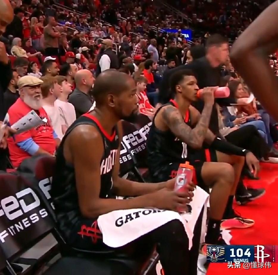 有老杜就是安心！史密斯谈老大哥杜兰特：

“有KD在。”

“我们会非常安心。”