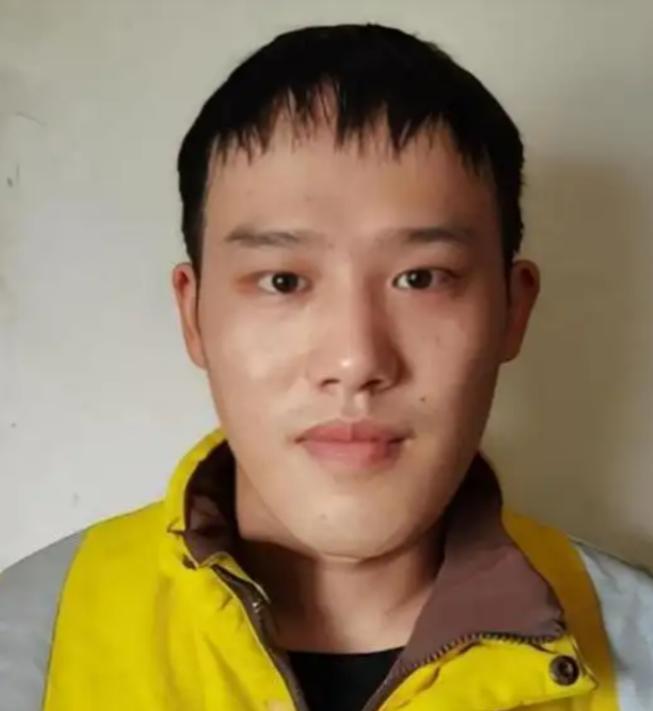 杭州，21岁的外卖员叶阳辉接到一份特殊订单，备注里只有一句话：“别放门口，请敲门