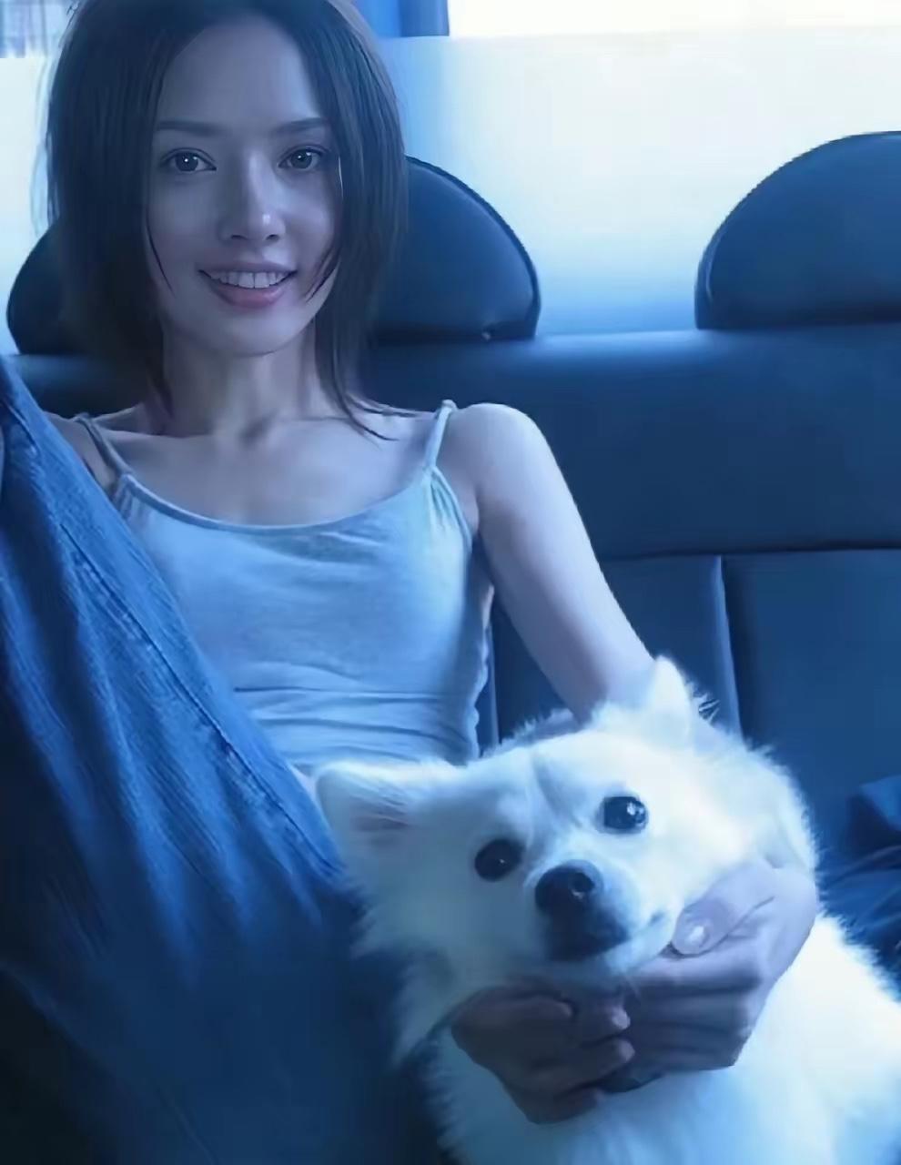 郭碧婷应该是台湾最漂亮的女明星吧！
这气质让人看了一眼难忘，
只见过她爸爸，不知
