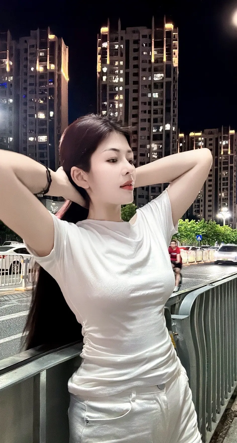 妈咪说:女孩子嫁人不需要嫁多有钱的 只要跟着他饿不了 对方努力上进 公...