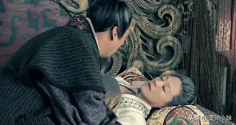 公元前180年，吕后亲妹妹吕媭，被陈平用竹板活活打死。弥留之际，吕媭怒斥：我早该