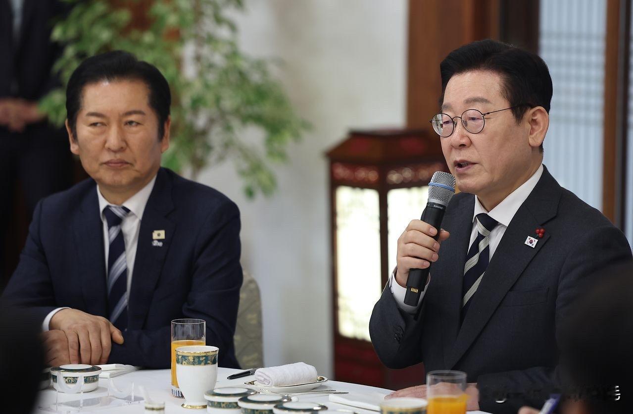 2月8日，韩国执政的共同民主党内部再次爆发激烈矛盾，这次是因总统李在明任命第二次