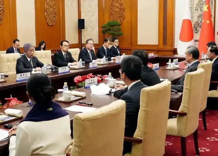 日本“以台制华”放大招！2025年日本为啥敢顶风作案？

2025年，日本在台湾