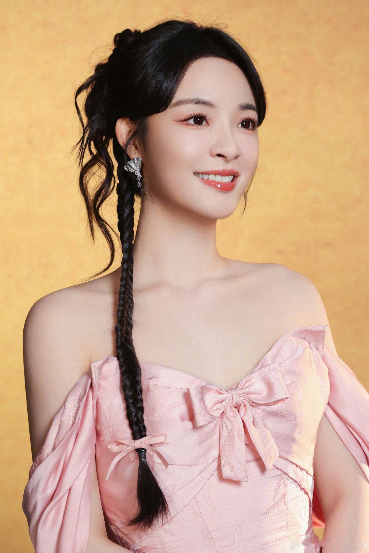 晒图笔记大赛美女明星穿搭写真