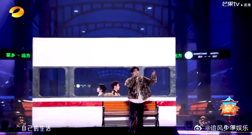 马韬有今天那英没看走眼 马韬这舞台表现太绝啦！唱得稳稳当当，每一个音符都精准拿捏