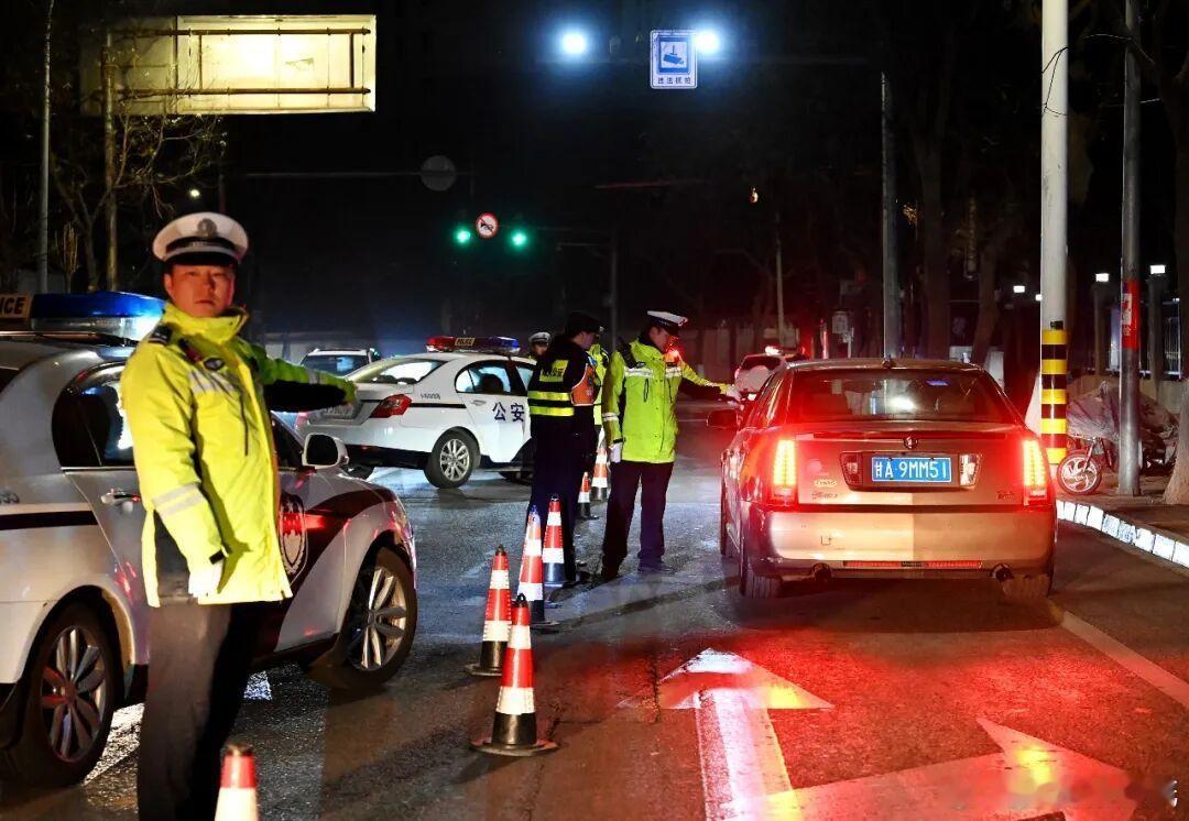 三代交警薪火相传守护金城平安 【九零新秀乘风而上 青春履职暖民心】新时代90后青