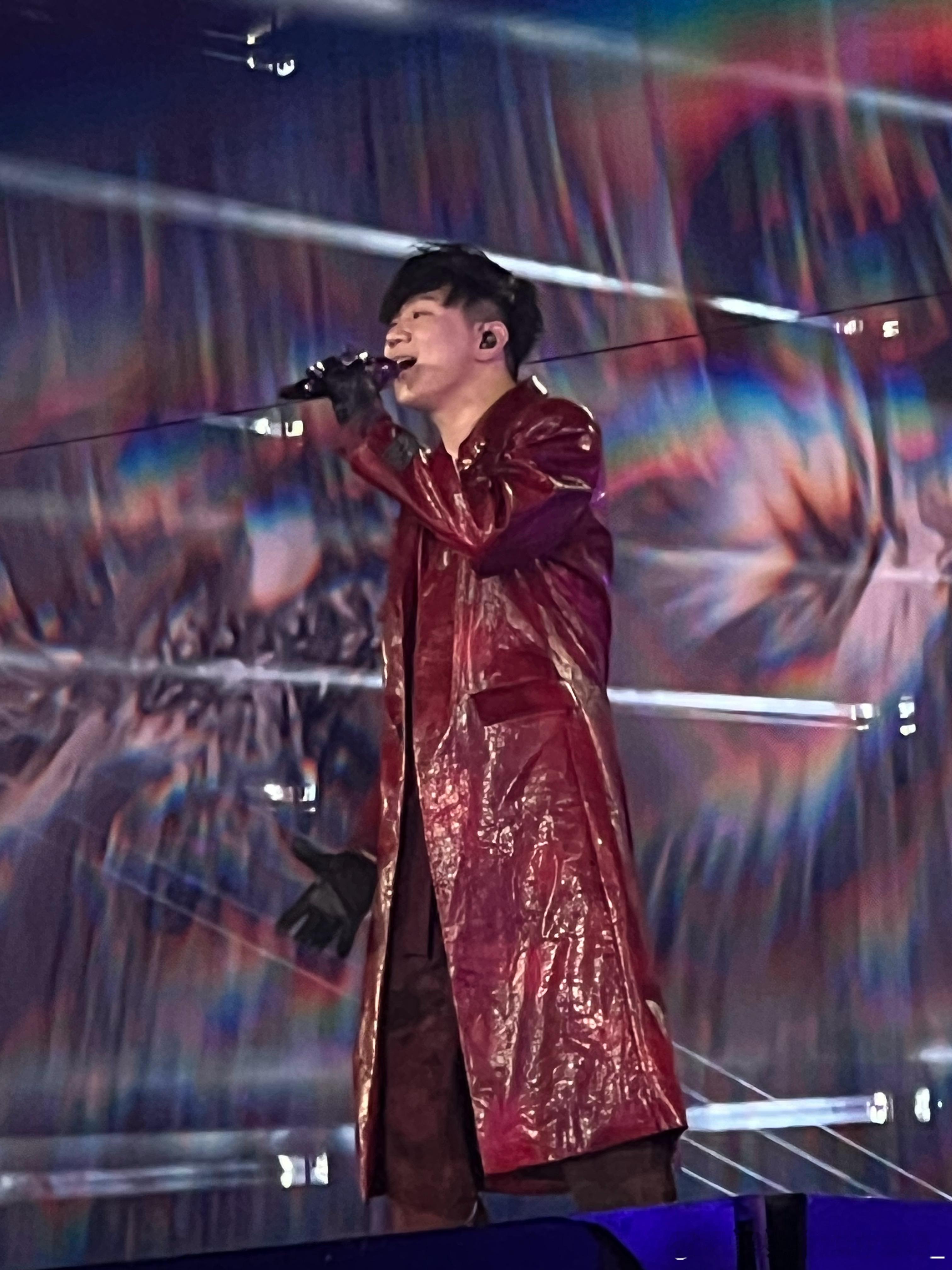 别谈恋爱了，生个孩子吧，岁数真不小了