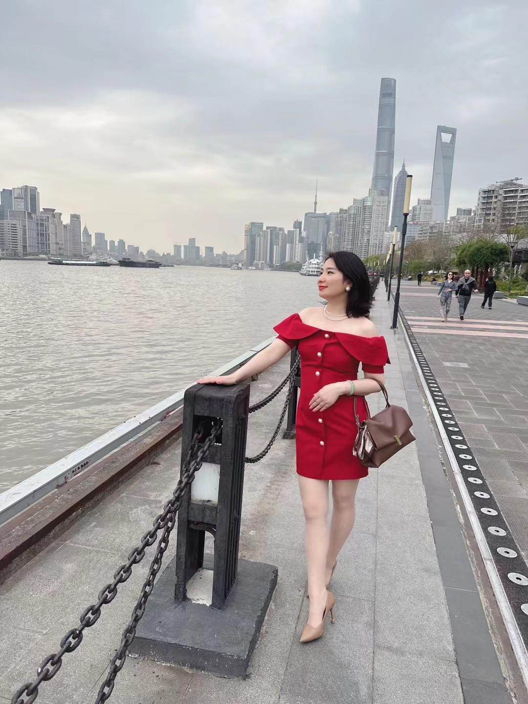 任何人，无论什么身份与你交集，最终意义都是让你完成自己的成长课题。
悟透这一点，